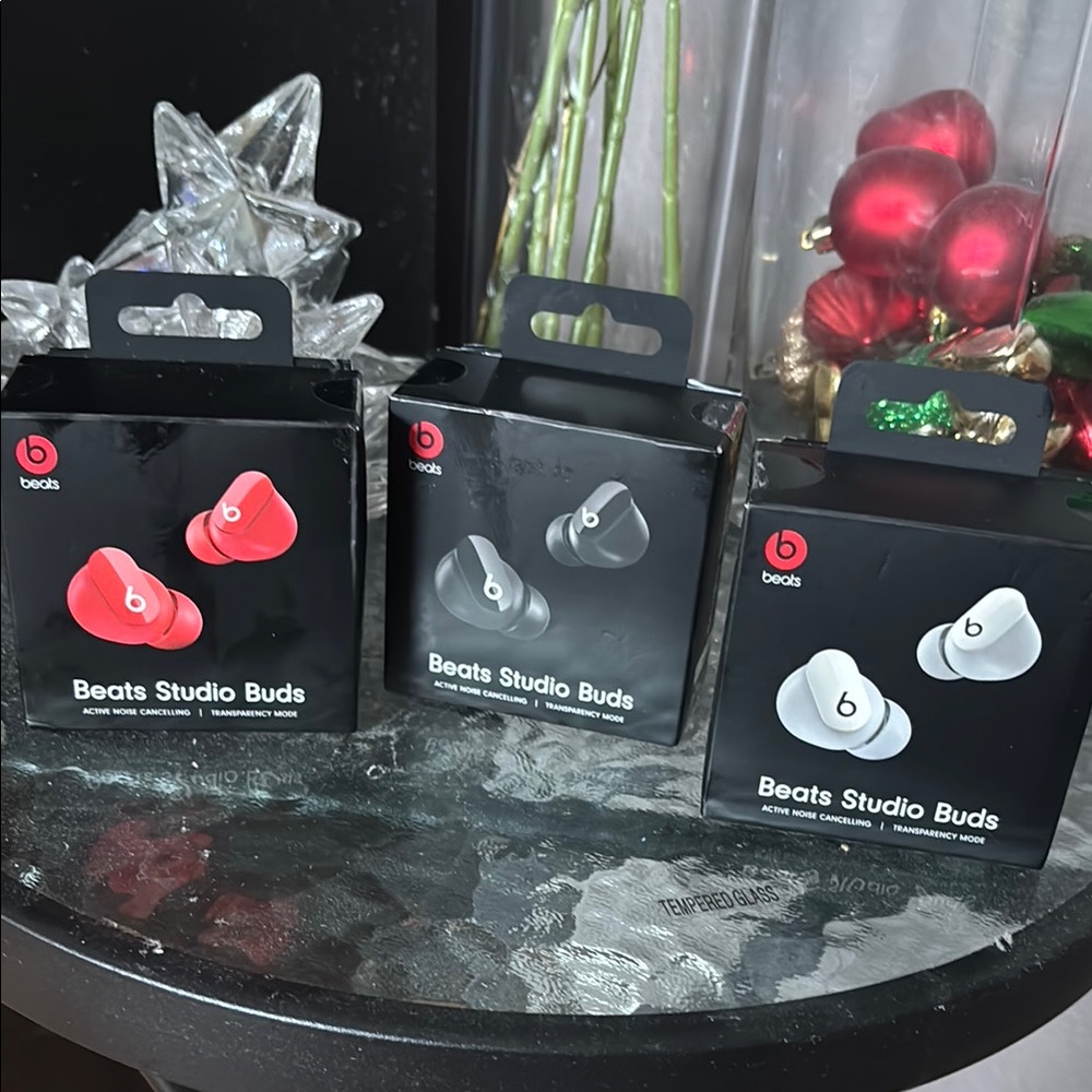 Beats by Dre Studio Buds - Red, White or Black - Picture 2 of 13